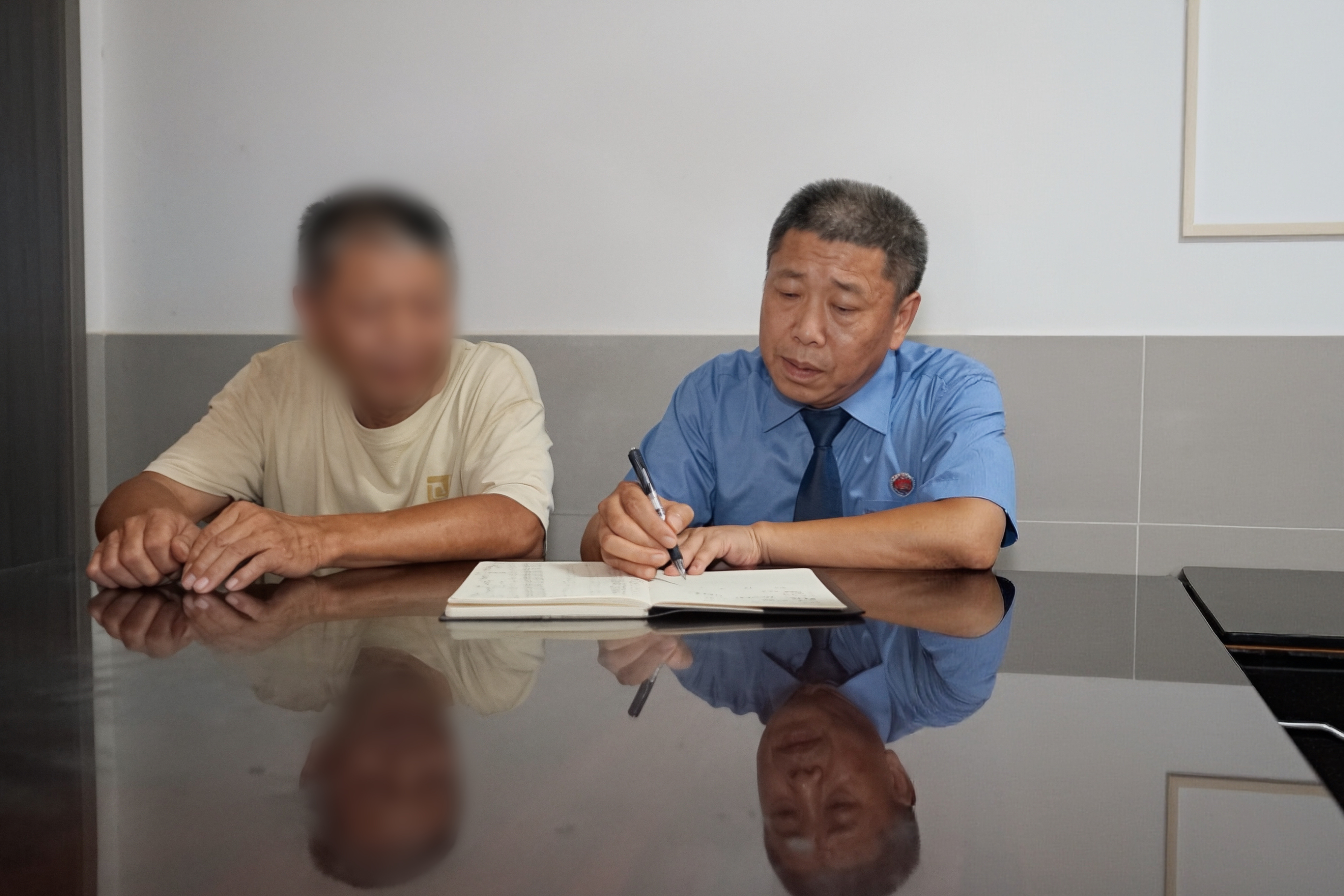 �����������ߡ��ƹ��죺������ģ����۲���ɫ