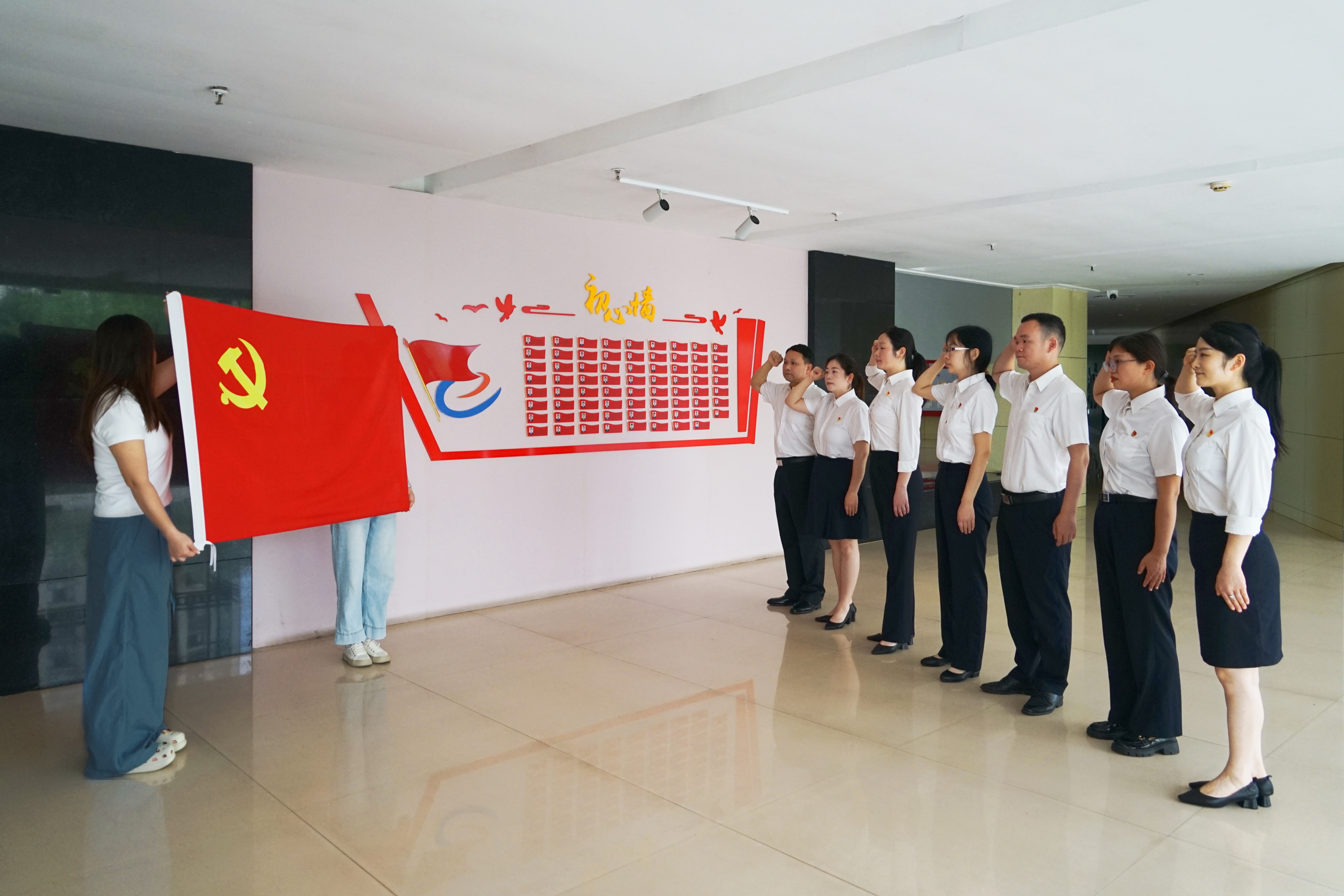 ��Ǽ�쿪չӭ����һ����Ա�������������